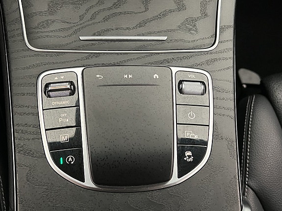 Mercedes-Benz GLC220 d 26 of 30