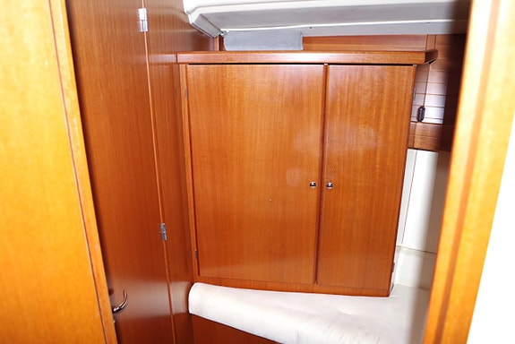 Dufour 385 Grand Large 13 of 24