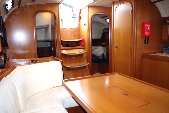 Dufour 385 Grand Large 4 of 24
