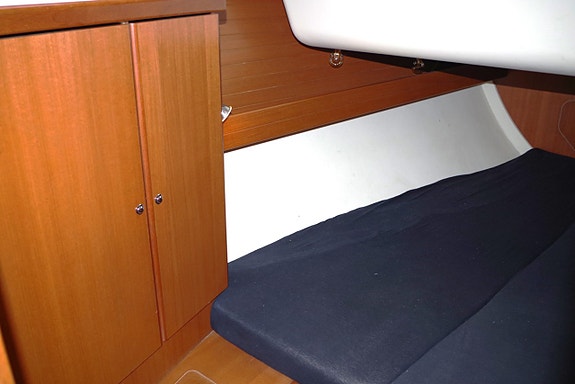 Dufour 385 Grand Large 10 of 24