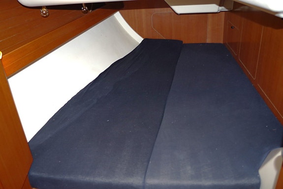 Dufour 385 Grand Large 9 of 24