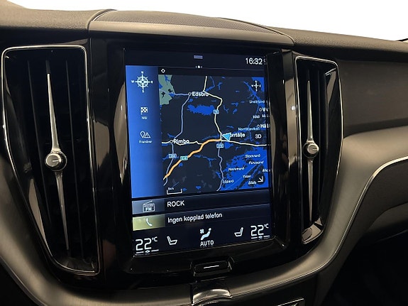 Volvo XC60 15 of 21