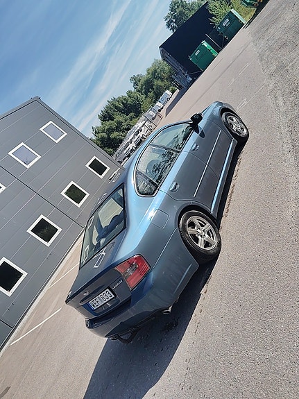 Subaru Legacy 4 of 4