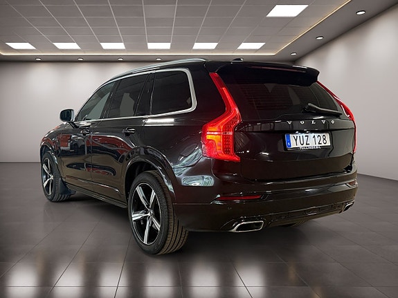 Volvo XC90 3 of 5