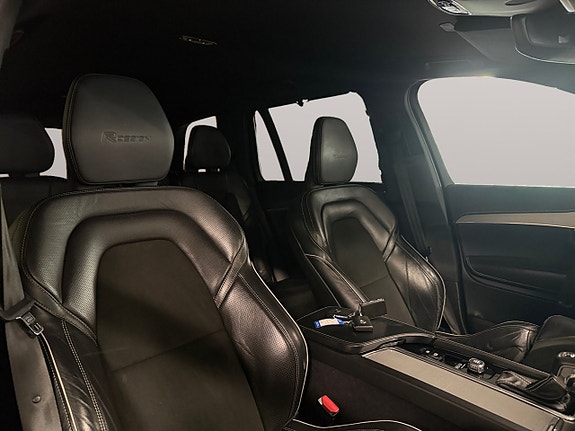 Volvo XC90 13 of 26