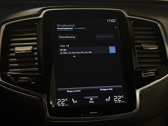 Volvo XC90 21 of 26
