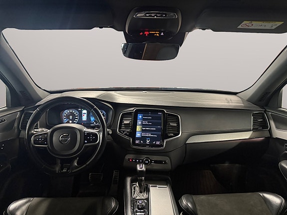 Volvo XC90 15 of 26