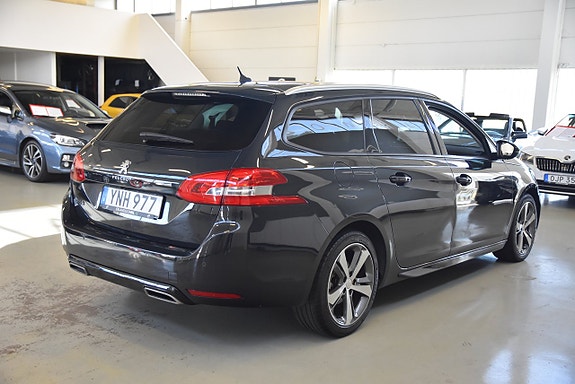 Peugeot 308 SW 3 of 5