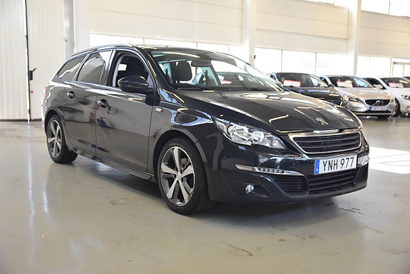 Peugeot 308 SW 2 of 5
