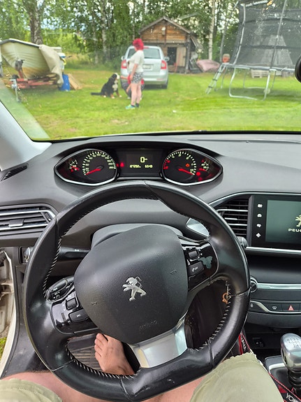Peugeot 308 SW 8 of 9