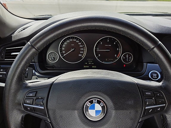 BMW 520 9 of 15