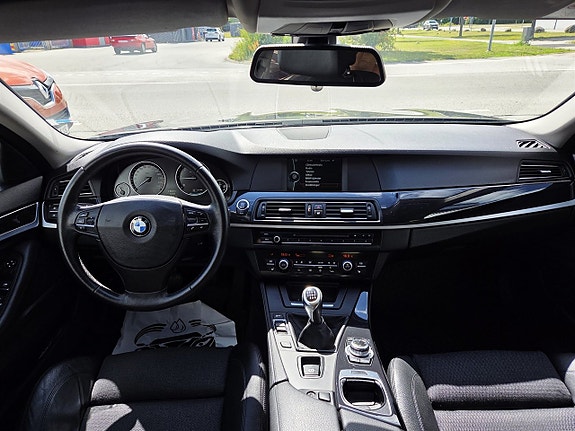 BMW 520 12 of 15