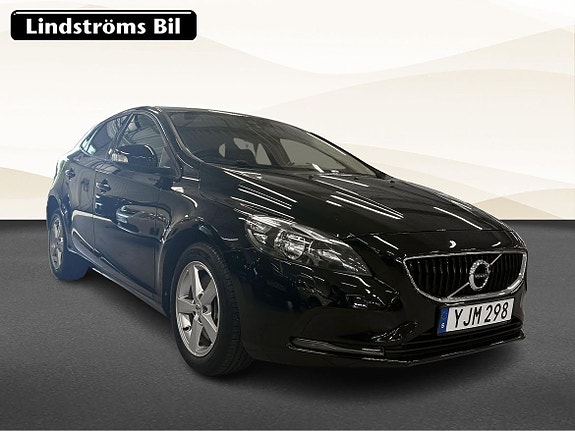 Volvo V40 3 of 18