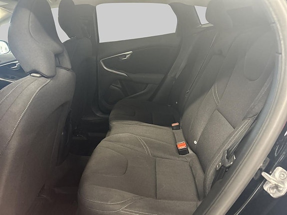 Volvo V40 10 of 18