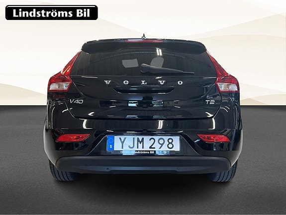 Volvo V40 7 of 18