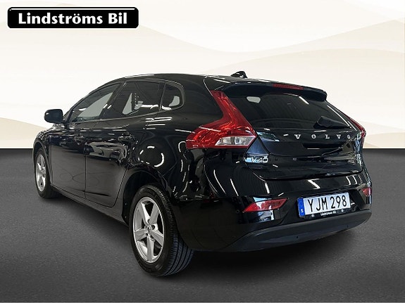 Volvo V40 4 of 18