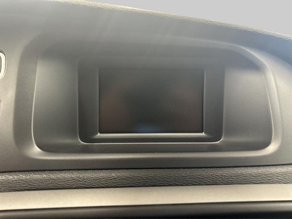 Volvo V40 15 of 18
