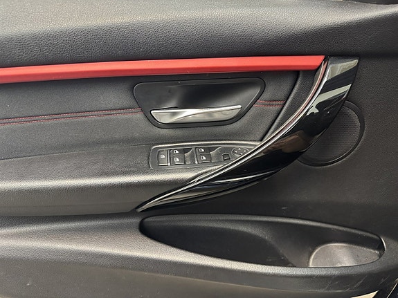 BMW 330d 19 of 21