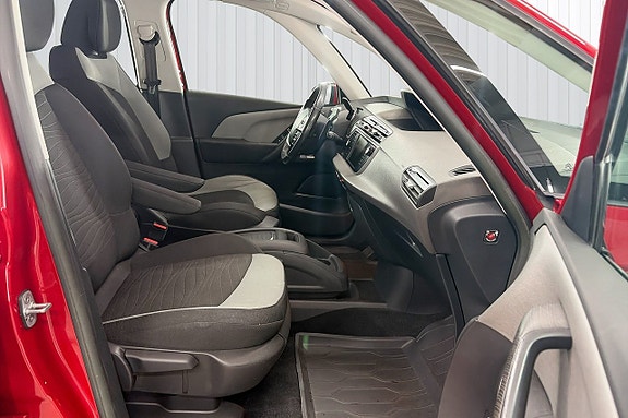 Citroen C4 Picasso 16 of 19