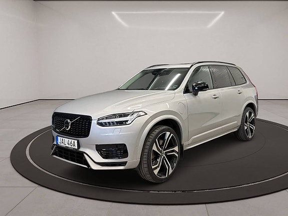Volvo XC90 4 of 5