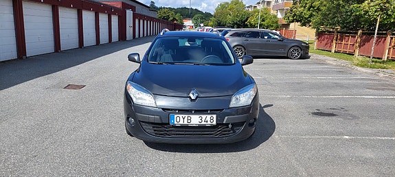 Renault Megane III 2 of 5