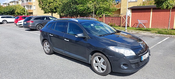 Renault Megane III 4 of 5