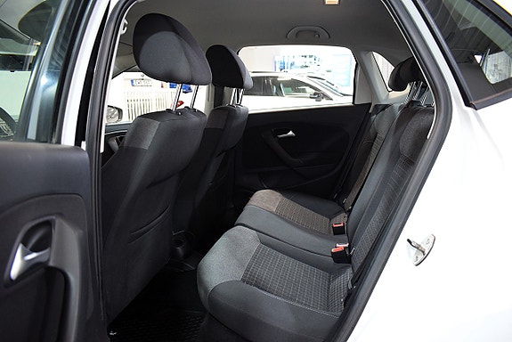 Volkswagen Polo 13 of 18