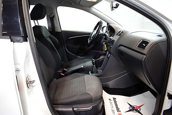 Volkswagen Polo 11 of 18