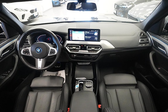 BMW iX3 19 of 24
