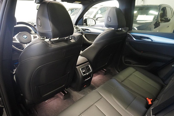BMW iX3 21 of 24