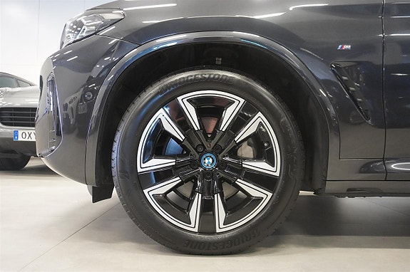 BMW iX3 3 of 24