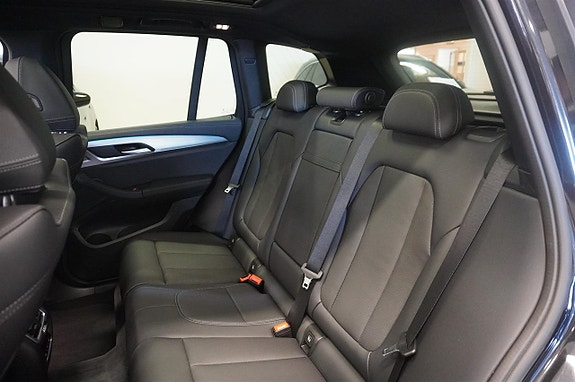 BMW iX3 20 of 24