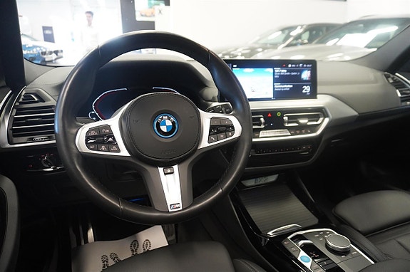 BMW iX3 18 of 24