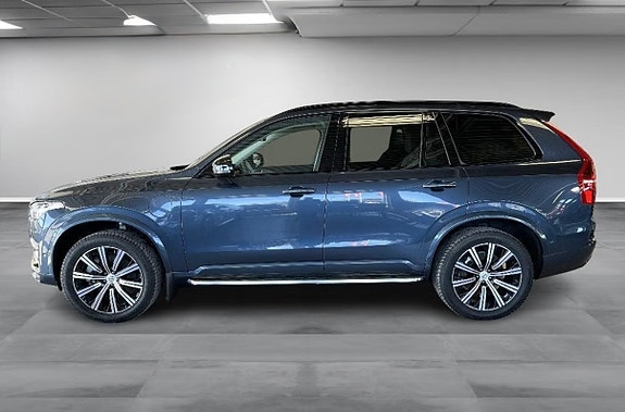 Volvo XC90 2 of 3