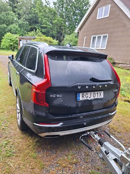Volvo XC90 3 of 4