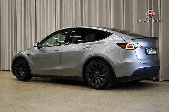 Tesla Model Y 3 of 20