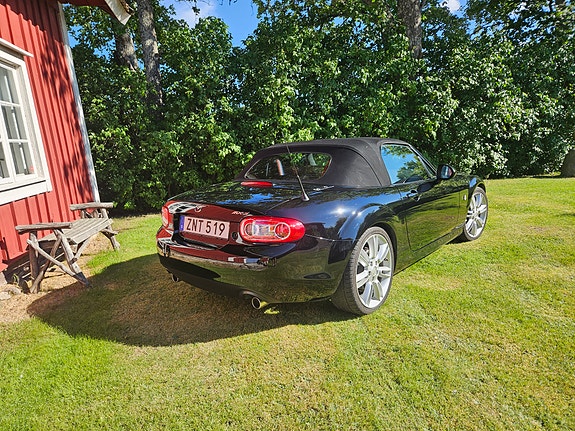 Mazda MX-5 4 of 5