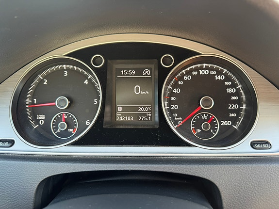 Volkswagen Passat Alltrack 5 of 5