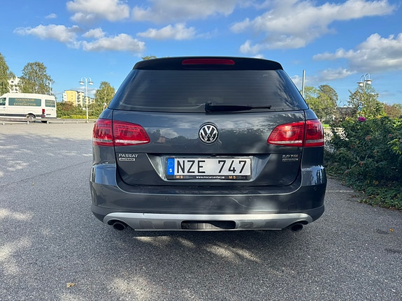 Volkswagen Passat Alltrack 4 of 5