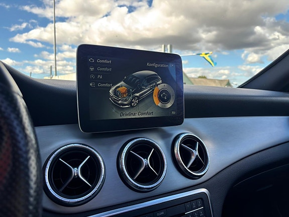 Mercedes-Benz CLA220 d 24 of 30