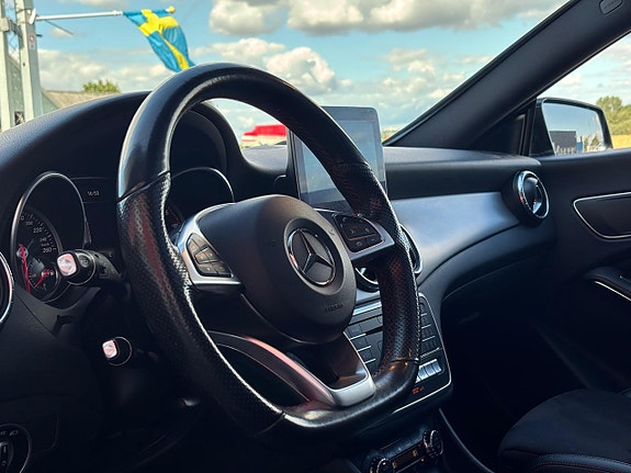 Mercedes-Benz CLA220 d 8 of 30