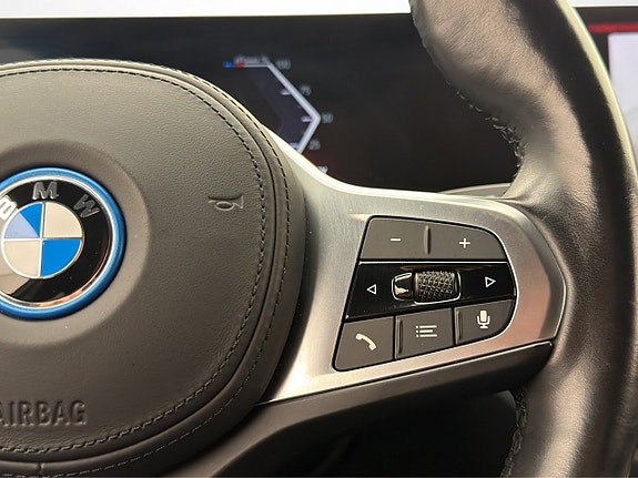 BMW i4 19 of 30