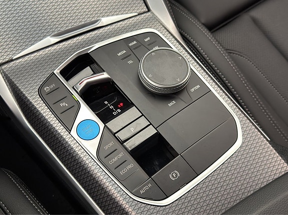 BMW i4 26 of 30