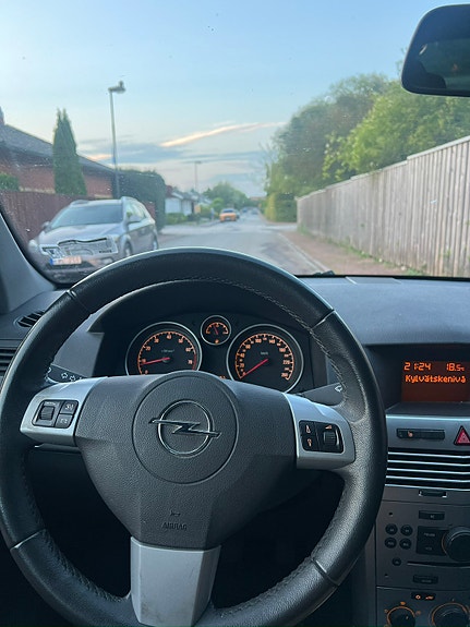 Opel Astra 8 of 8
