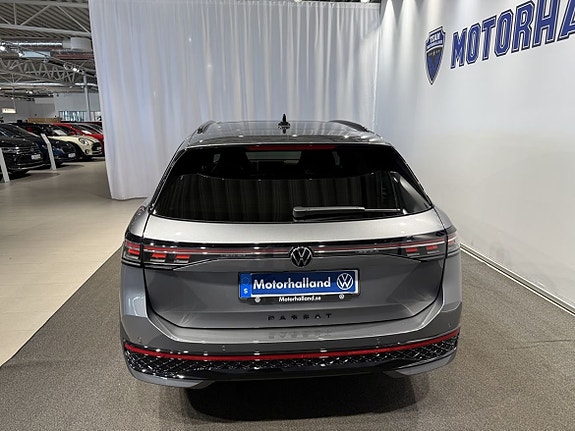 Volkswagen Passat 5 of 9