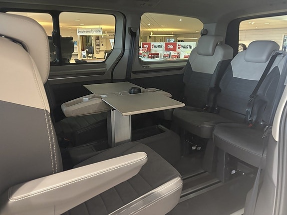 Volkswagen Multivan 4 of 5