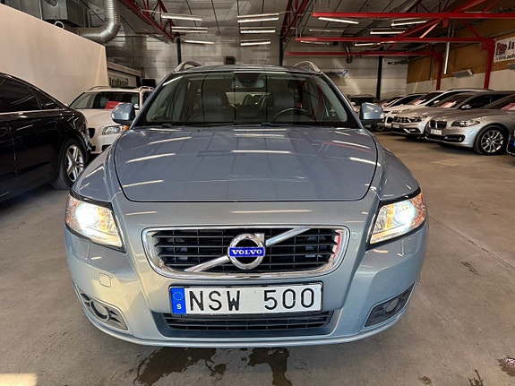 Volvo V50 2 of 11