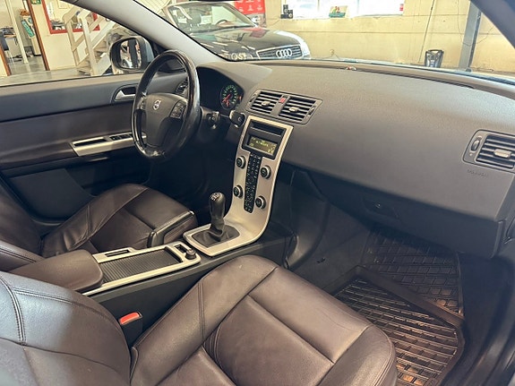 Volvo V50 8 of 11