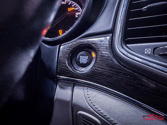 Jeep Grand Cherokee 26 of 30