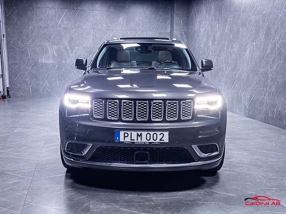 Jeep Grand Cherokee 2 of 30